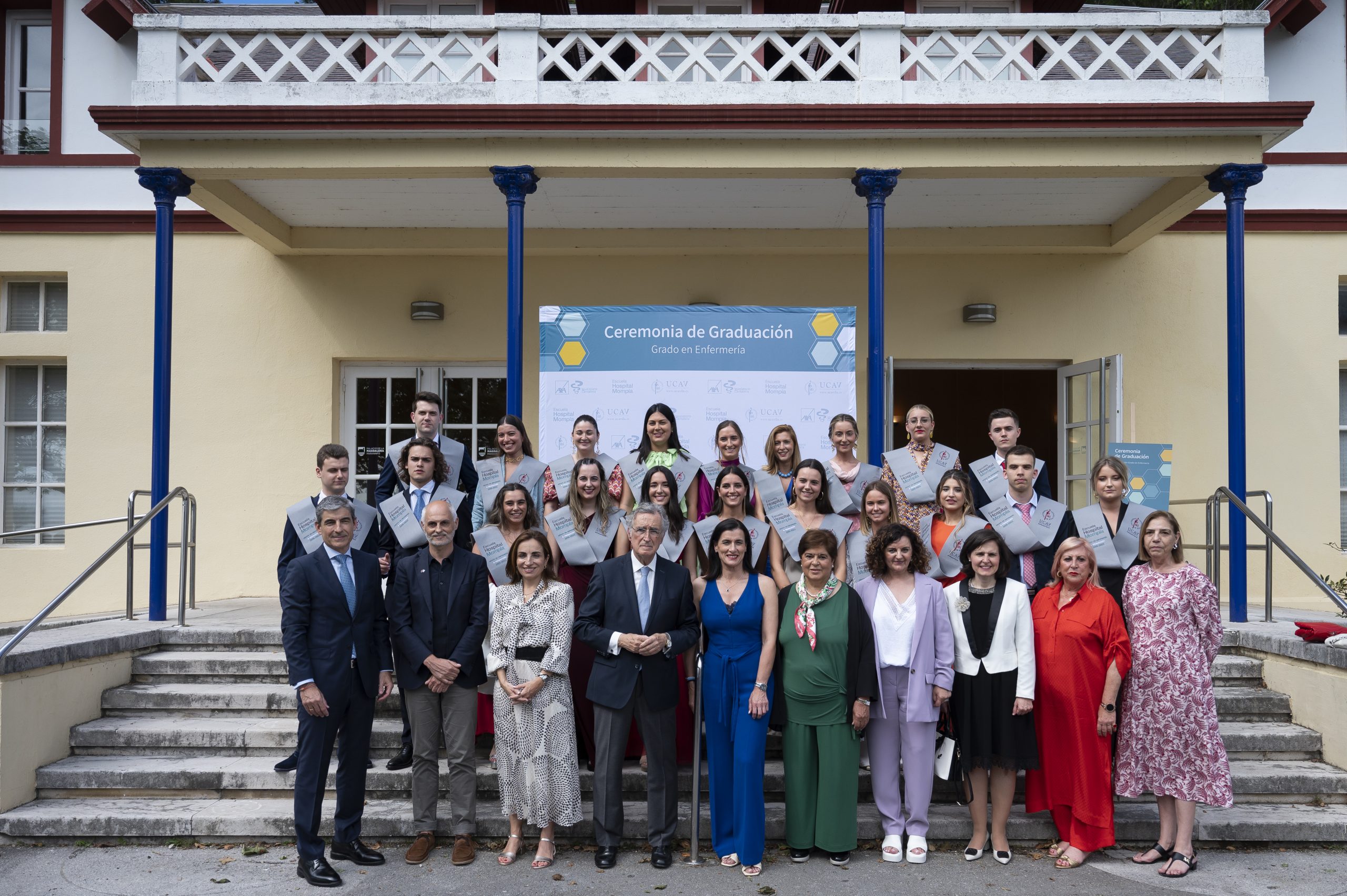 La Escuela Hospital Mompía Celebra La Graduación De La Tercera Promoción De Enfermería