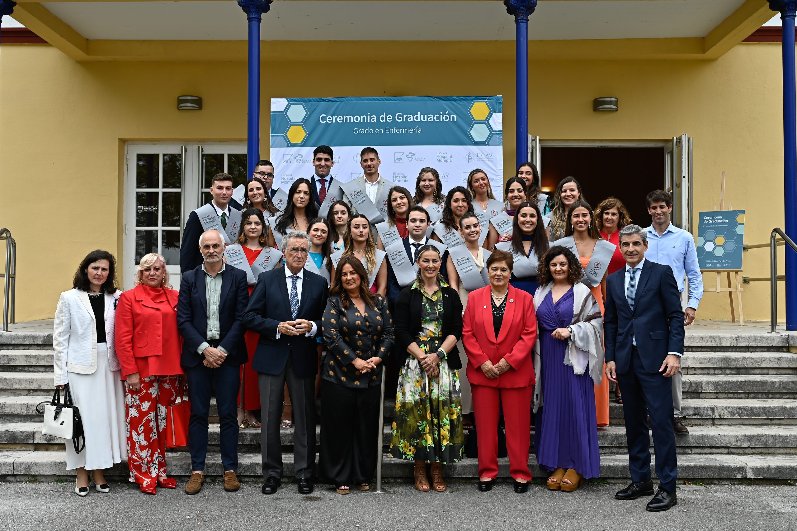 La IV Promoción En Enfermería De La Escuela Hospital Mompía Celebra Su Graduación