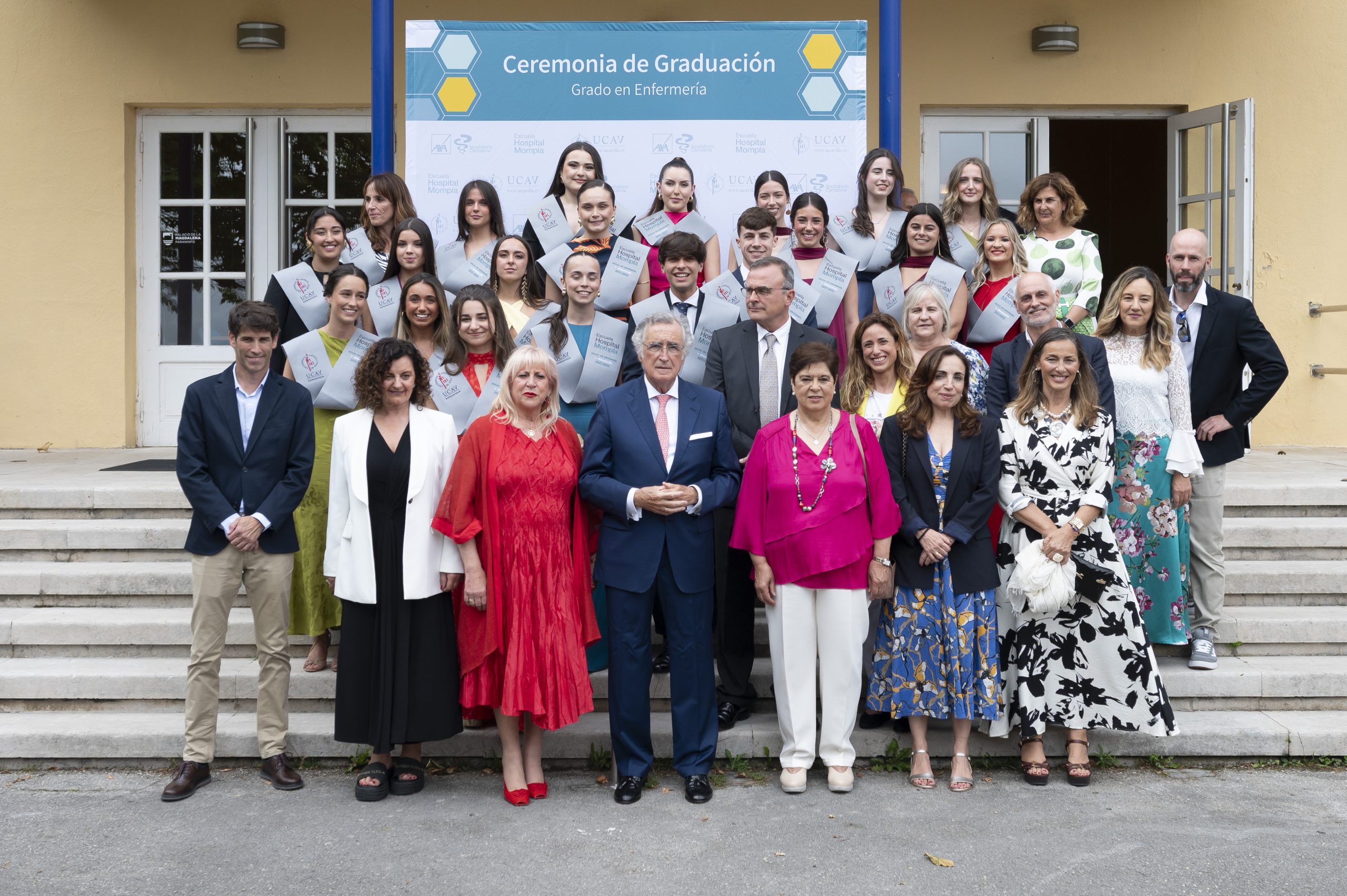 La Escuela Hospital Mompía Gradúa A Su V Promoción De Enfermería
